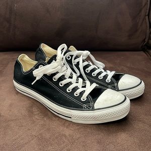 Converse Chuck Taylor Low Top